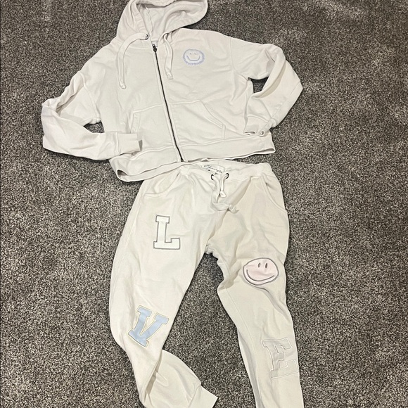 Love Set Jogger Set - size Small - Picture 1 of 8